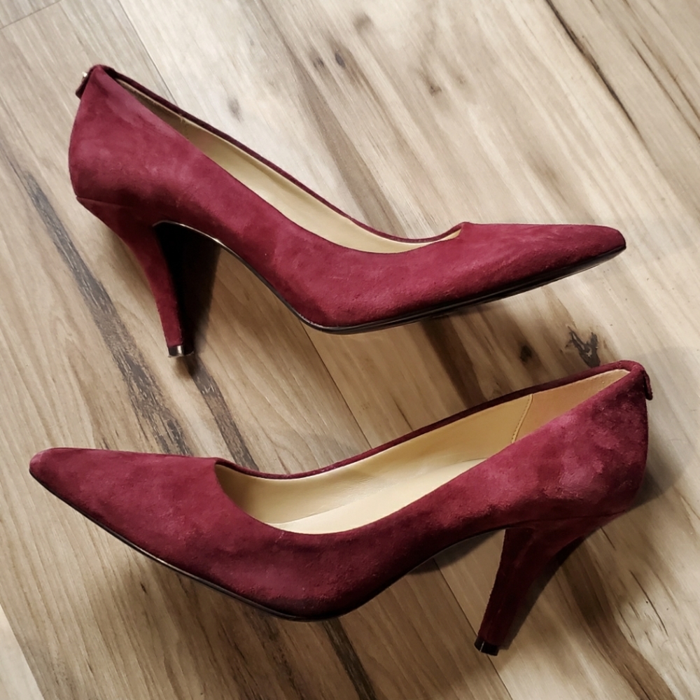NWOB Michael Kors Wine Suede Pumps